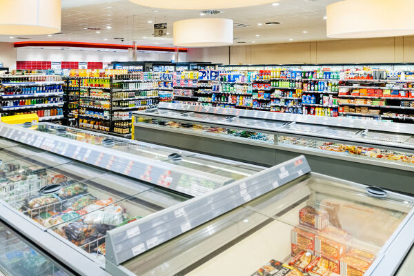 Supermarkt Regale - © Foto: iStock/TommL