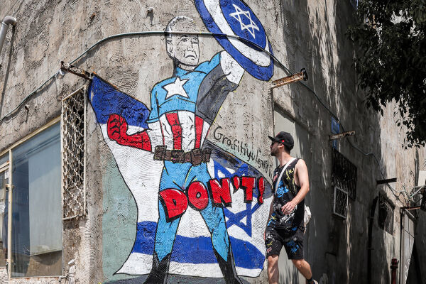 Graffiti, Israel, Tel Aviv, Joe Biden, Angriff, Iran, Don't - © Foto: APA / AFP / Jack Guez