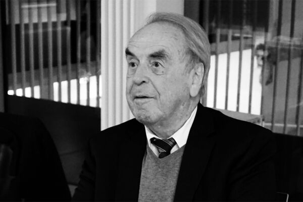 Evangelischer Theologe Jürgen Moltmann gestorben - Der evangeliosche Theologe Jürgen Moltmann starb am 3. Juni 2024 mit 98 Jahren in Tübingen. - © Foto:Wikipedia/Maeterlinck (CC BY-SA 4.0)