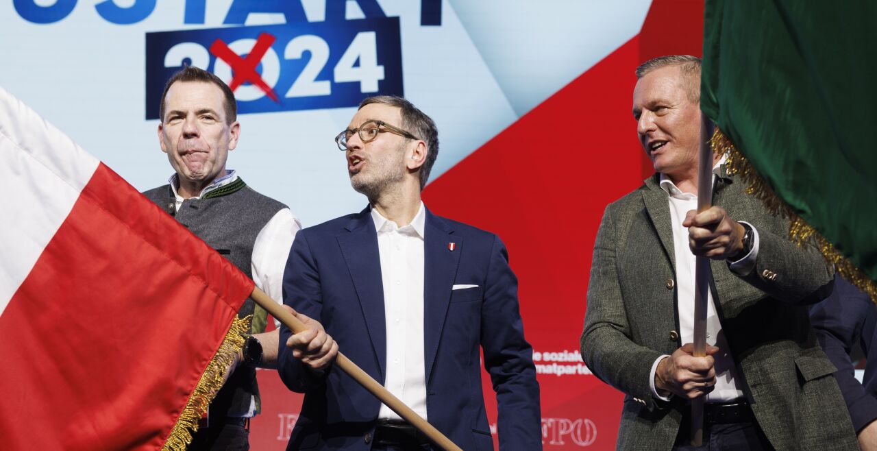 FPÖ Spitzenkandidat für die EU-Wahl, Harald Vilimsky, FPÖ Chef Herbert Kickl und der steirische Landesparteiobmann Mario Kunasek. - © Foto: APA / Erwin Scheriau