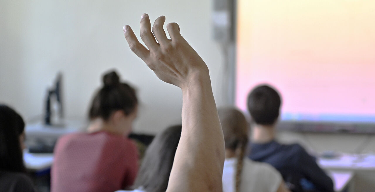 Schule, Unterricht, Schüler, Schülerin, Klasse, Klassenzimmer - © APA / Hans Punz