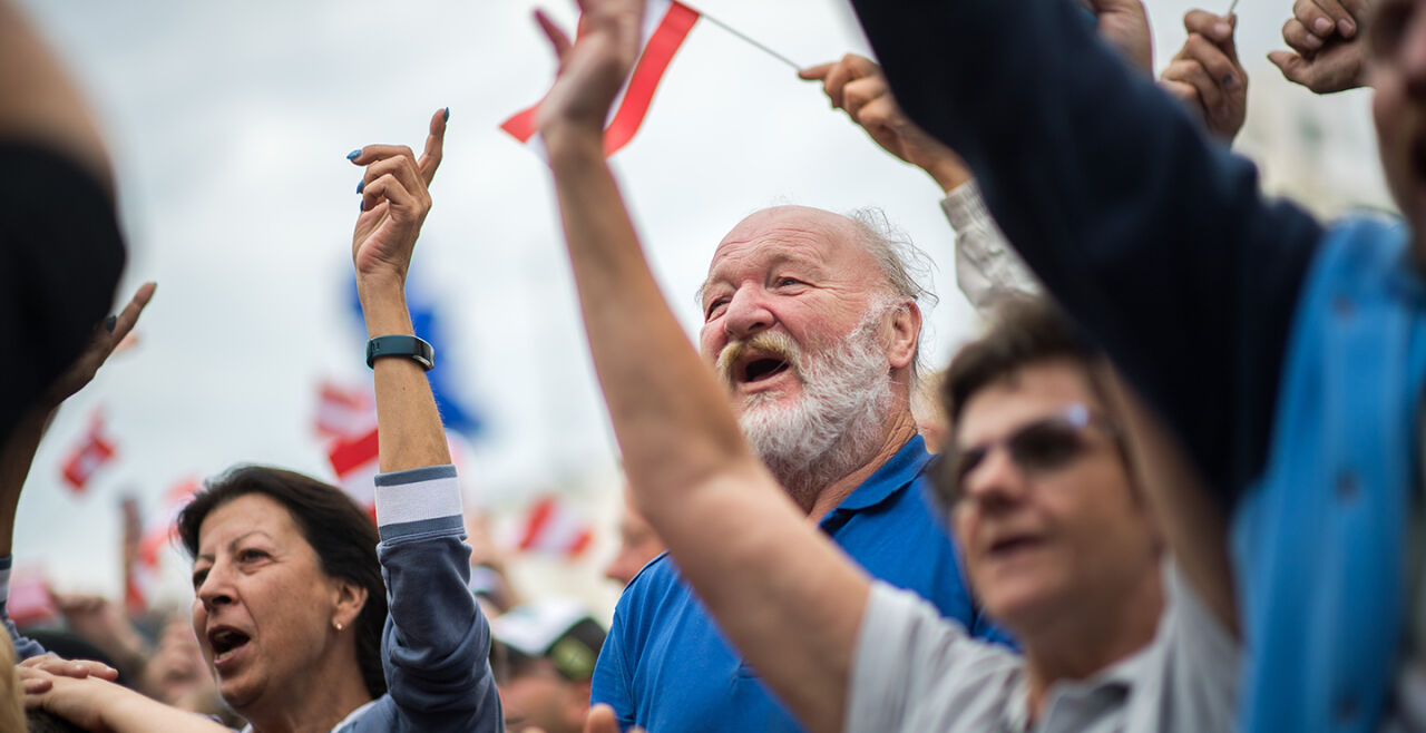 FPÖ-Fans bei Wahlkampfveranstaltung - © Foto: Getty Images / Michael Gruber  