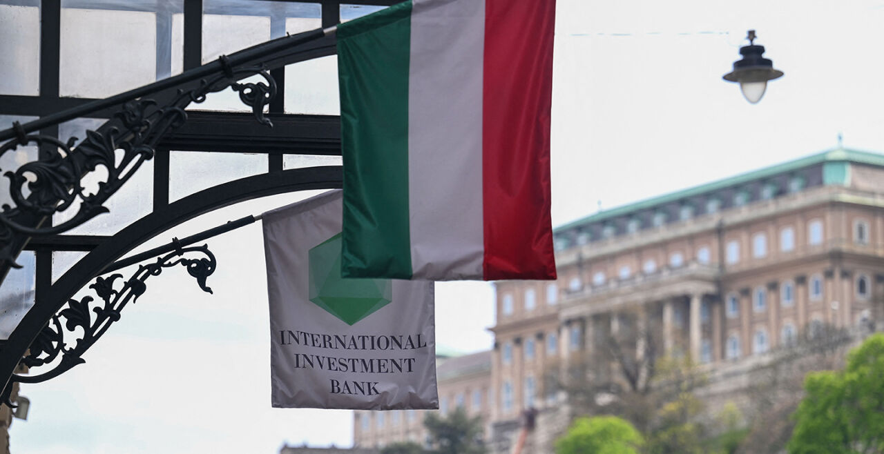 Internationale Investment Bank - © Foto: Getty Images / AFP / Attila Kisbenedek