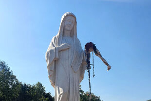 Maria in Medjugorje - © Wikipedia/Doko (CC BY-SA 4.0)