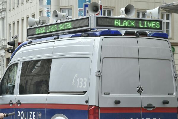 Polizei Black lives Matter - © Foto: APA / Hans Punz