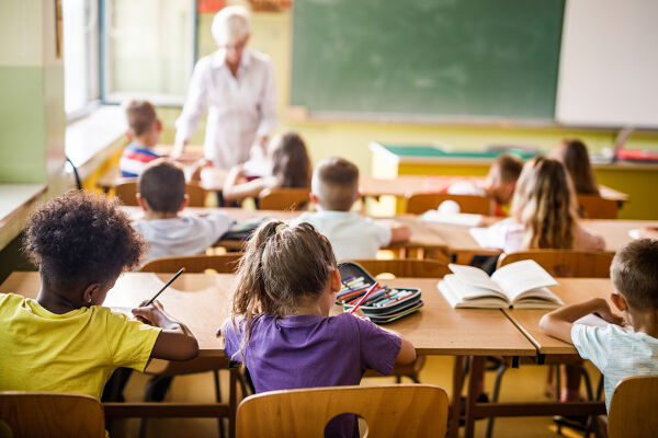 Klassenzimmer - © Foto: iStock/skynesher