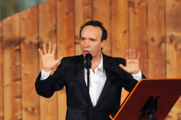 Roberto Benigni - Der italienische Star-Schauspieler sprach im Rahmen der Eröffnung des Dante-Jahres über den 25. Canto des „Paradiso“ – über die Hoffnung.  - © Foto: Laura Lezza/Getty Images